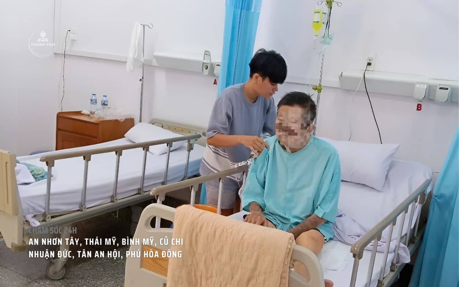 Chăm sóc viên xoa bóp bênh nhân nằm viện Củ Chi