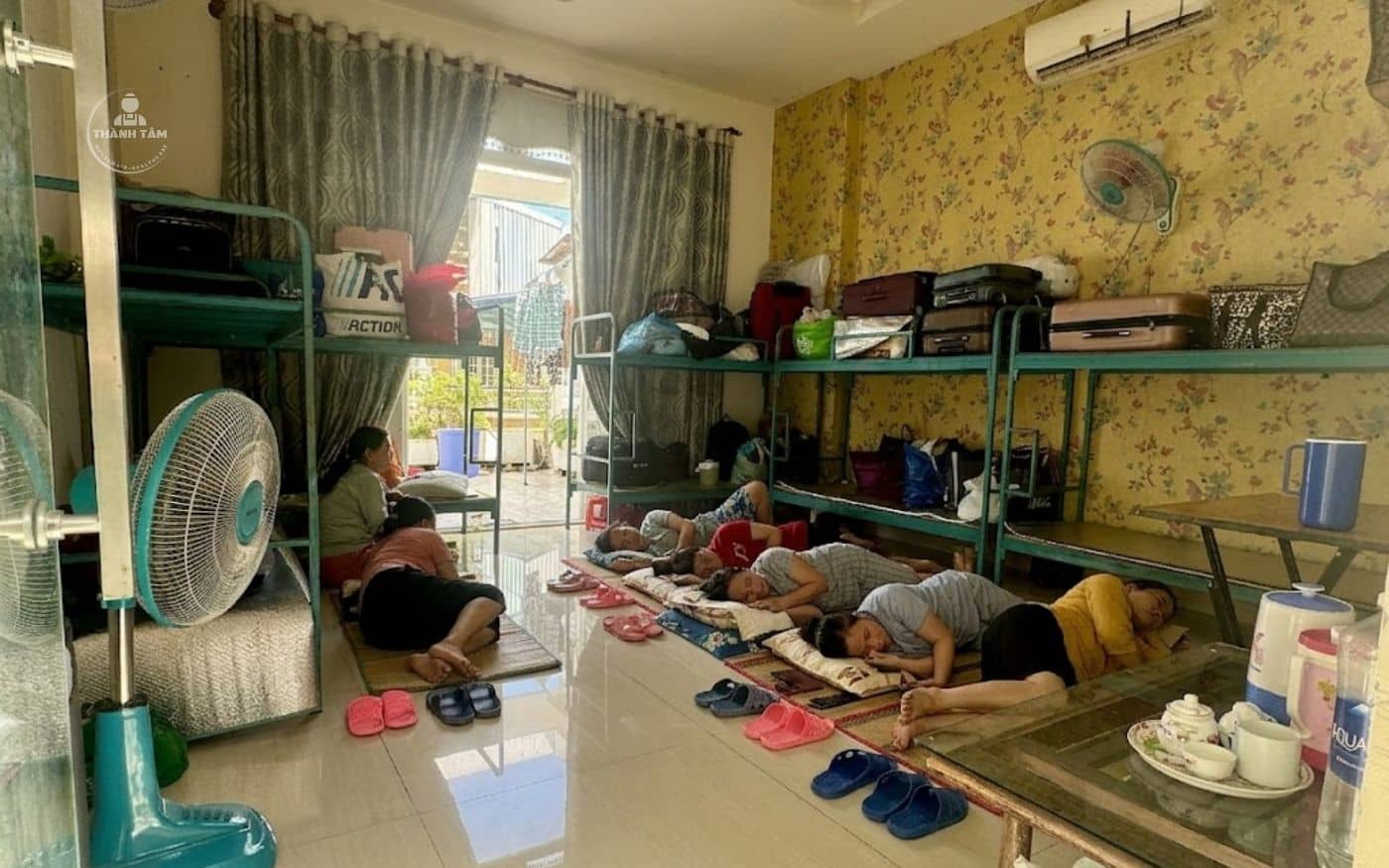 CTV nghỉ ngơi trên phòng chờ Thành Tâm Care