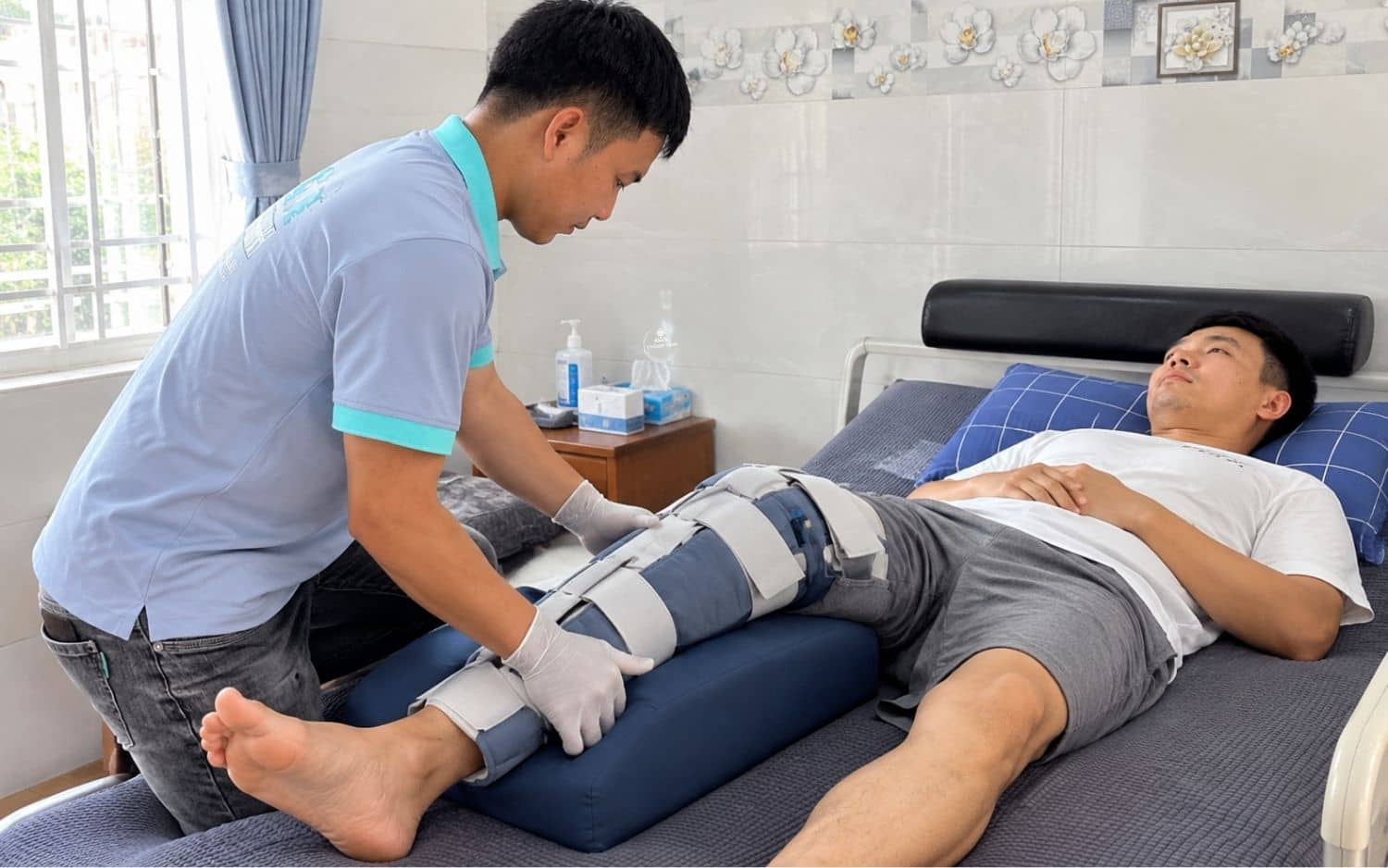 Nhiều gia chủ yêu cầu nam chăm sóc bệnh nhân nam