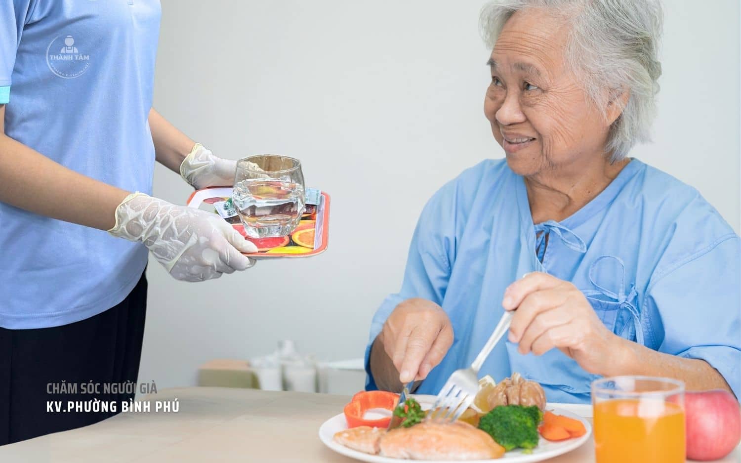 Ông bà gốc Hoa thường có lối ăn uống sinh hoạt riêng