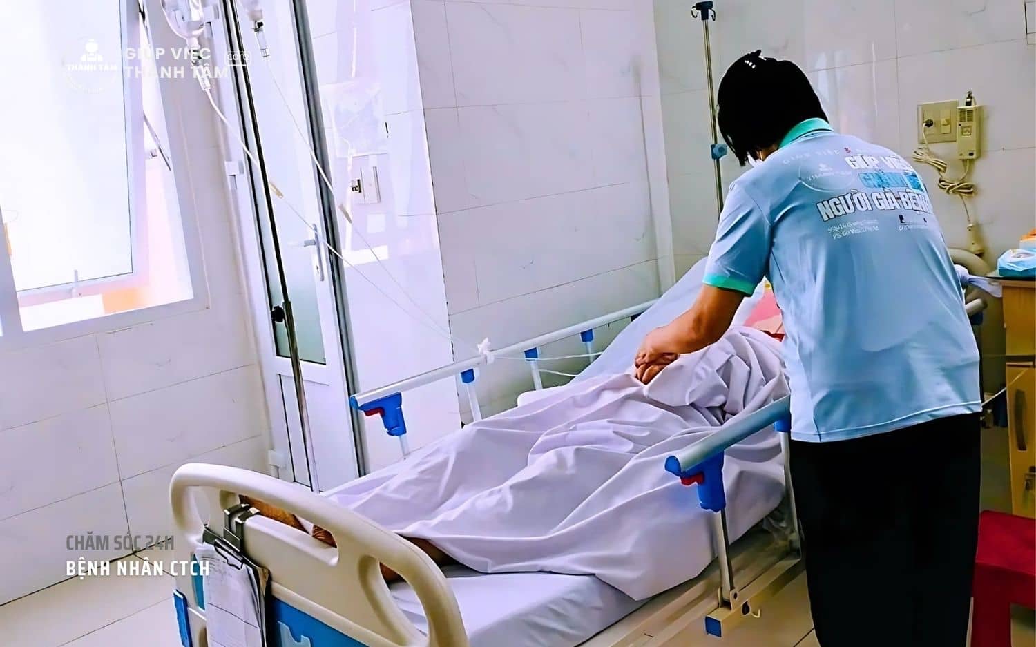 Thành Tâm Care chăm sóc bệnh nhân phục hồi chức năng