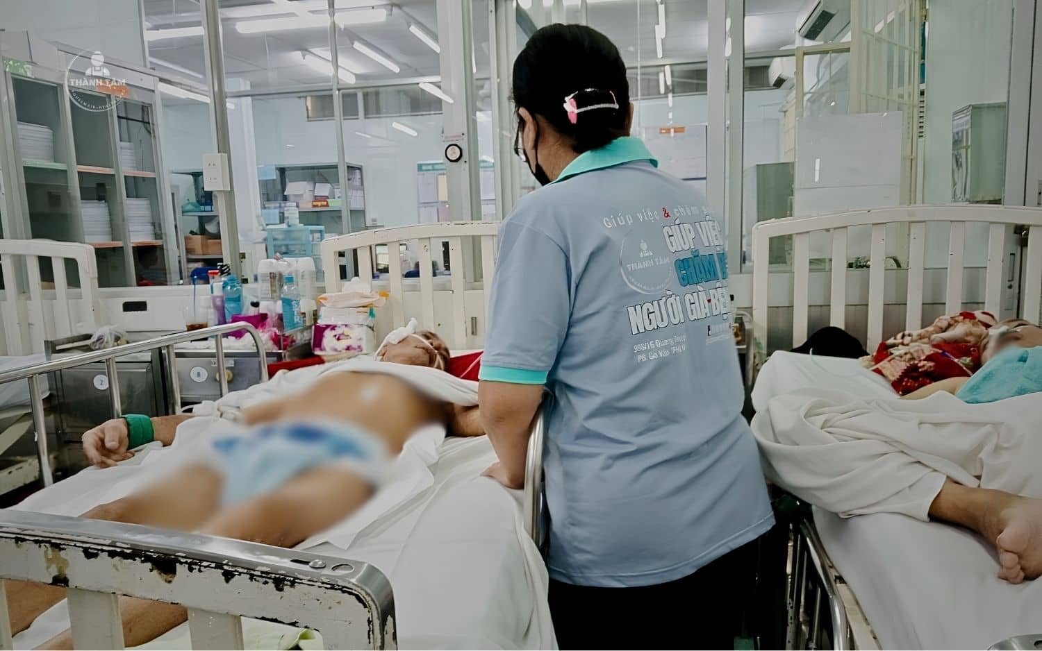 Thành Tâm Care luôn hỗ trợ gia đình chăm sóc bệnh nhân, sản phụ